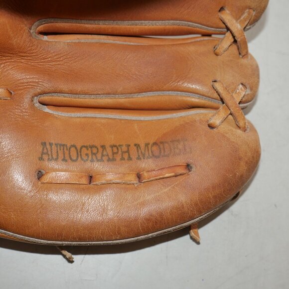Wilson Autograph Pro Model Leather RHT Baseball Mitt Glove Perfectly Broken In - Picture 4 of 10